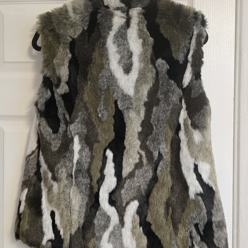 INC International Concepts Multicolor Faux Fur Vest - Picture 5 of 5